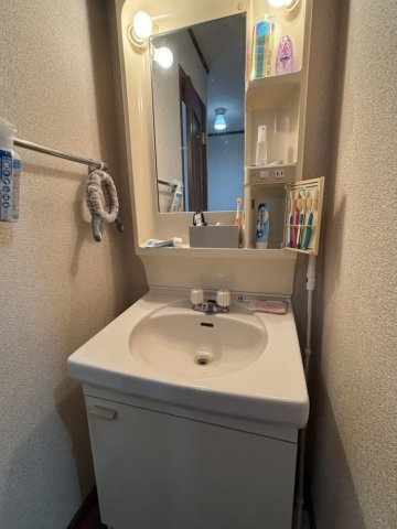 柏市みどり台　中古戸建　平成7年築　の独立洗面台