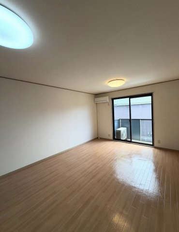 ラムールの居間・リビング
