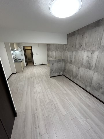 マンション塚口の寝室|落ち着いた色調の寝室です