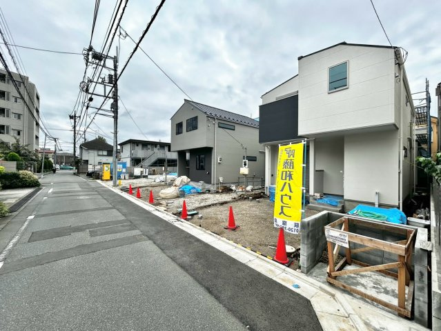 練馬区南田中1丁目　新築戸建　残4棟の前面道路含む現地写真|現地写真

現地ご見学希望・資料請求などお気軽にお問い合わせ下さい！
03-5990-5201