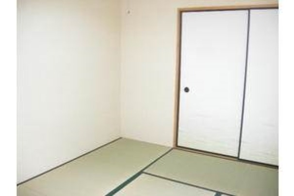 SurplusTwoライフの和室