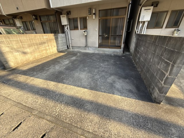 氷室団地（山冨）の駐車場