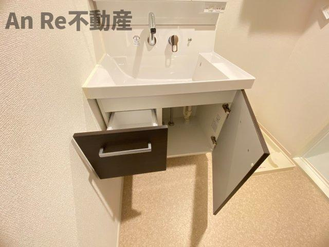 さいたま市緑区大字大門のアパートの洗面所