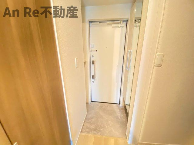 さいたま市緑区大字大門のアパートの玄関