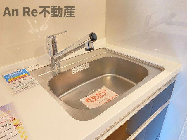 さいたま市緑区大字大門のアパートのキッチン