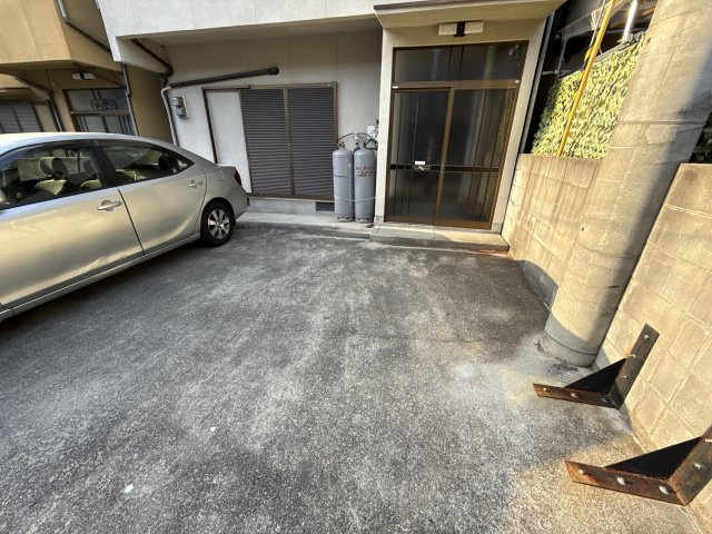 氷室団地（山冨）の駐車場