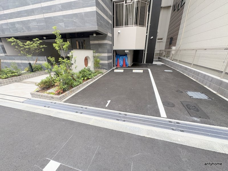 ミラージュパレス天王寺堀越町　仲介手数料無料の駐車場