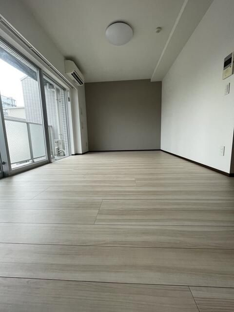ＧＥＮＯＶＩＡ東向島ｓｋｙｇａｒｄｅｎの居間・リビング
