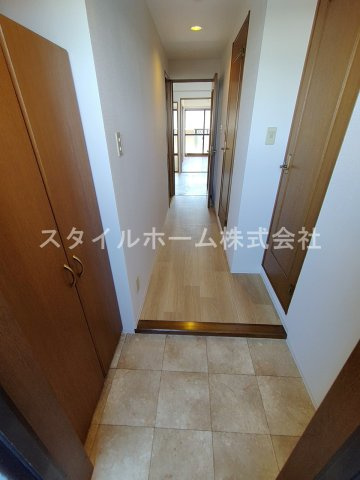 フレスコラヴィエの玄関