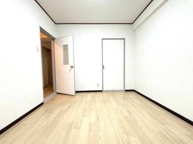 エムテック藤井寺の洋室