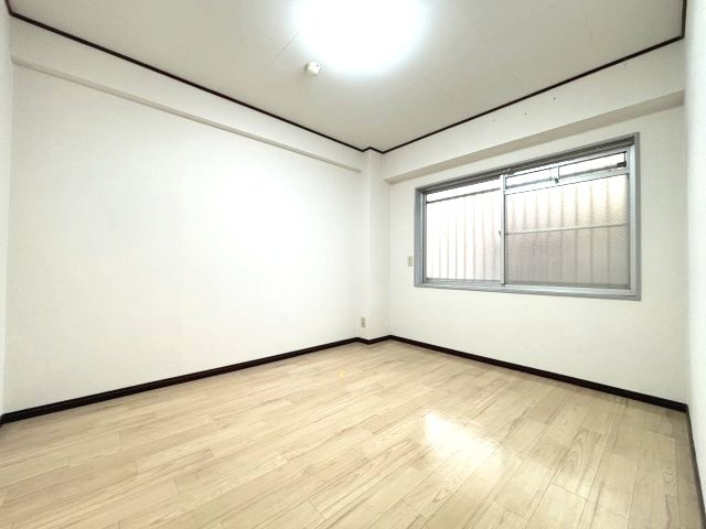 エムテック藤井寺の洋室
