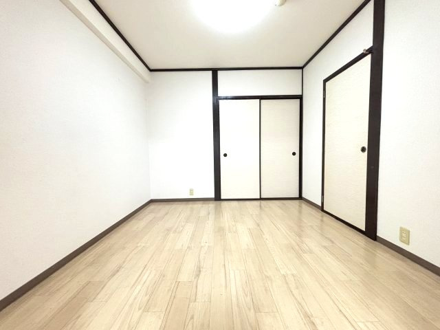 エムテック藤井寺の洋室