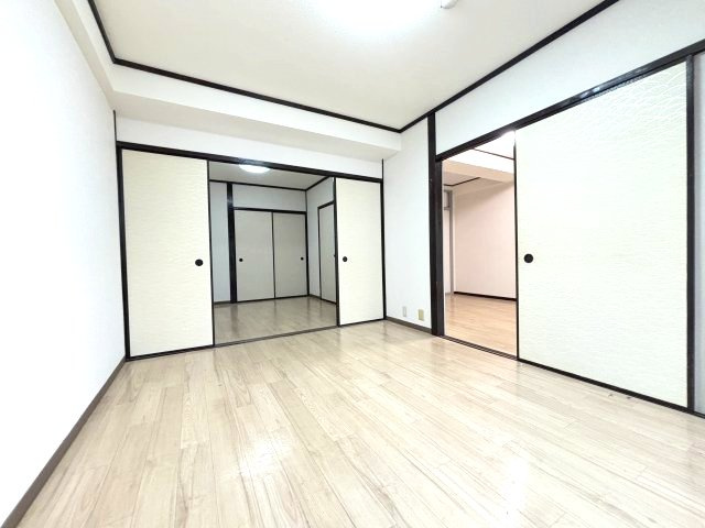 エムテック藤井寺の洋室