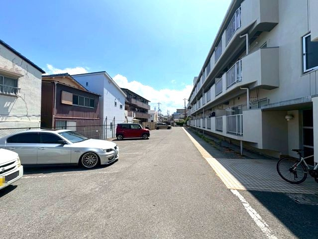 エムテック藤井寺の駐車場