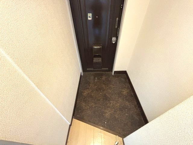 エムテック藤井寺の玄関