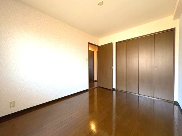 マンションウメノの洋室