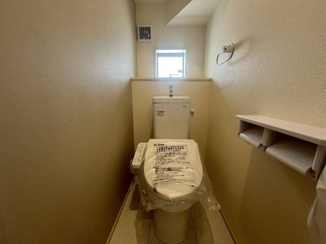 うるま市前原新築戸建て 1号棟（全10棟）のトイレ