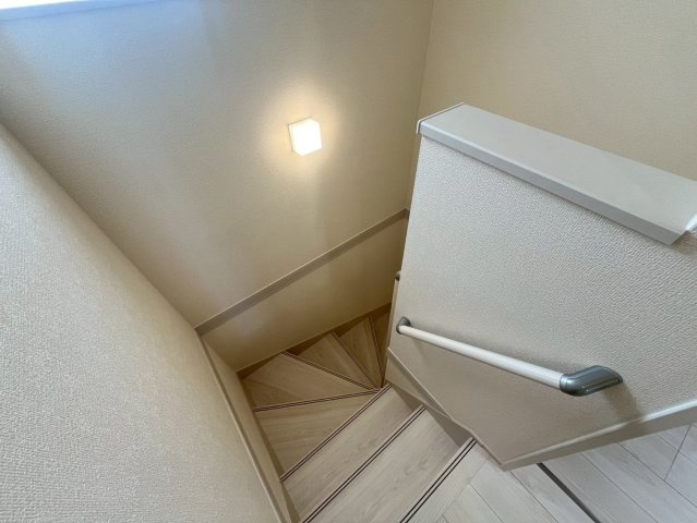 うるま市前原新築戸建て 1号棟（全10棟）のその他|階段