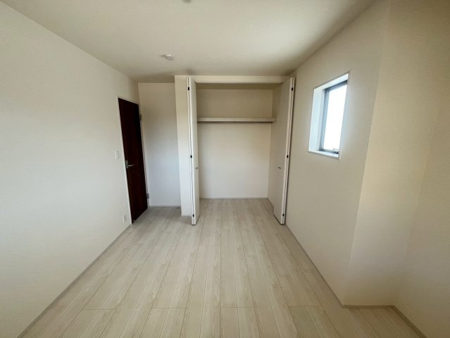 うるま市前原新築戸建て 1号棟（全10棟）の洋室|洋室1の収納