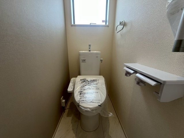 うるま市前原新築戸建て 1号棟（全10棟）のトイレ