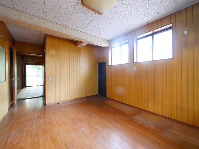 三条添川戸建賃貸の居間・リビング