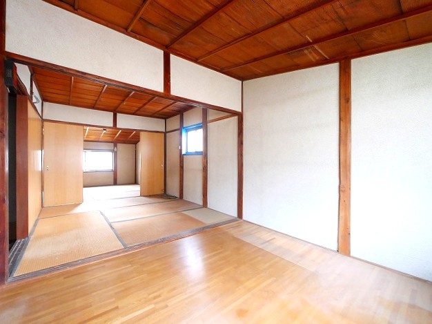 三条添川戸建賃貸の居間・リビング