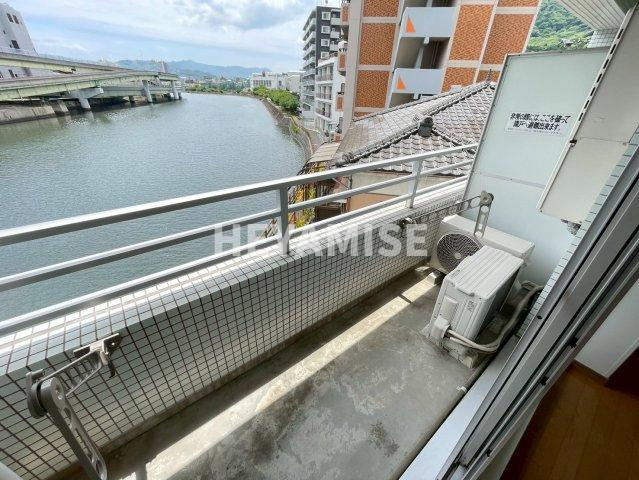 長崎市梁川町の賃貸マンションのバルコニー