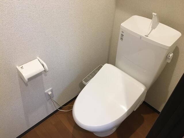 ヴィラート川口三ツ和のトイレ