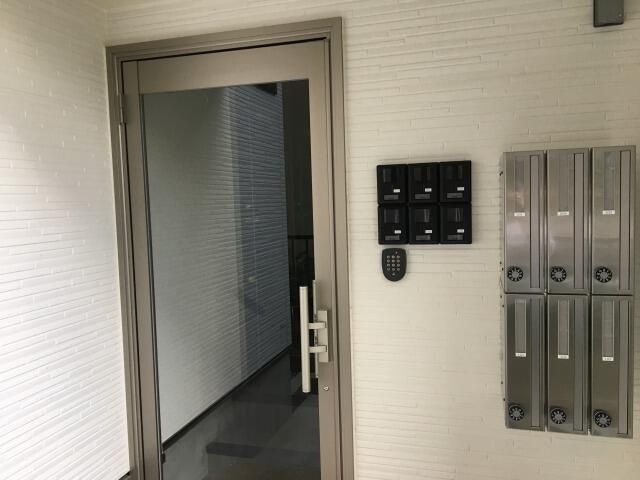 ヴィラート川口三ツ和のエントランス