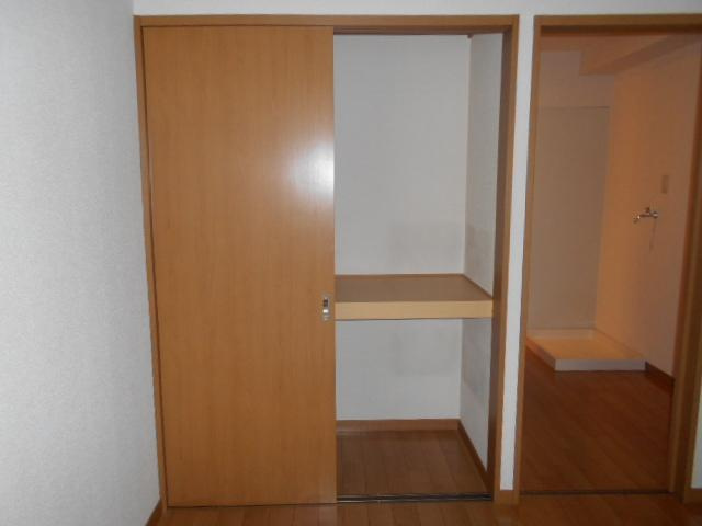センチュリーパーク広住町の収納