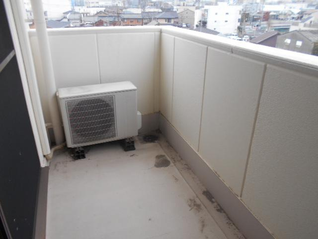 センチュリーパーク広住町のバルコニー