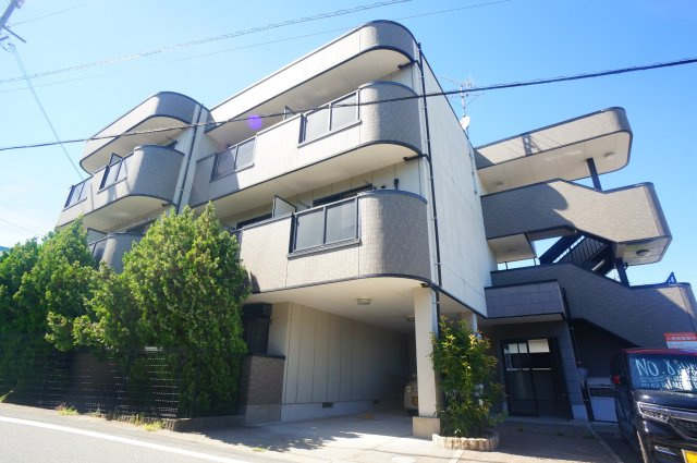 奈良市宝来町のアパート