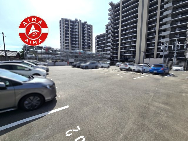 ブライトクロス博多SOUTHの駐車場|敷地内駐車場です。