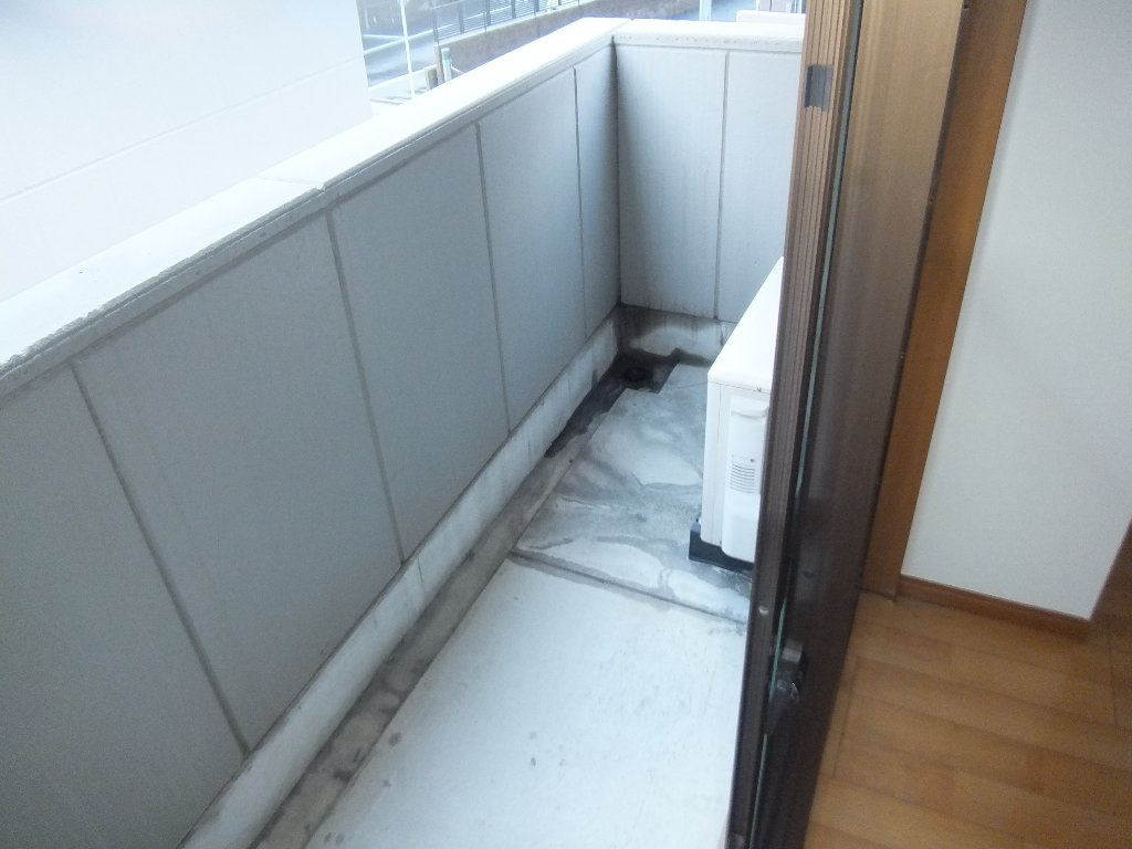 センチュリーパーク六番町のバルコニー
