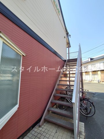 セントラルヒルズ　Cのエントランス