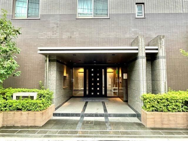 レジディア池袋のエントランス
