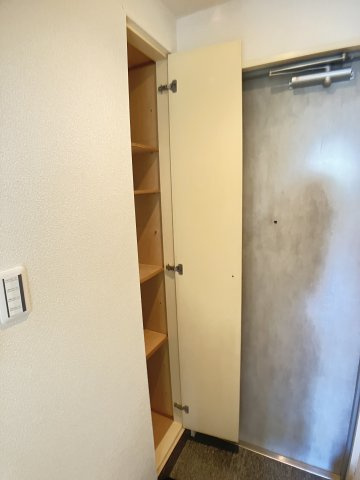 サンタフェスクエアの玄関