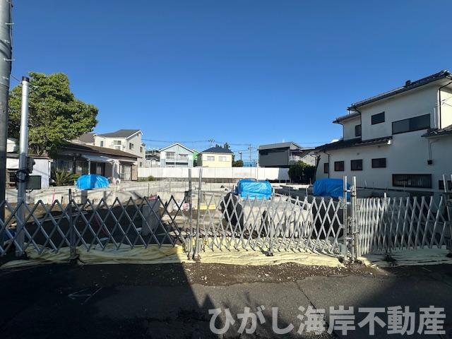 藤沢市辻堂６丁目　新築戸建　全３棟の外観|5月1日撮影　建築中　現地外観