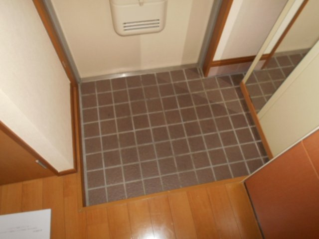 センチュリーパーク六番町の玄関