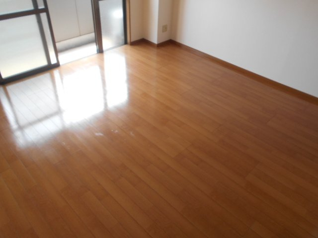 センチュリーパーク六番町の居間・リビング
