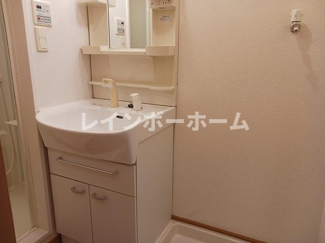 アンジュ　アビタシオンの独立洗面台