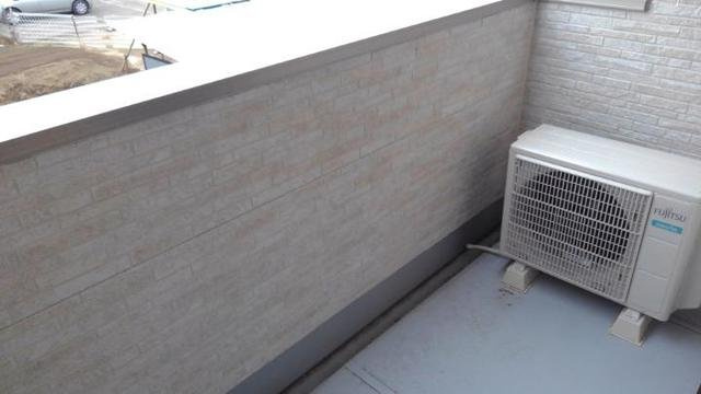 外からの目が気にならないバルコニーで洗濯物が干せます