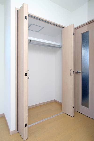 エグゼシャトー伍番館の収納