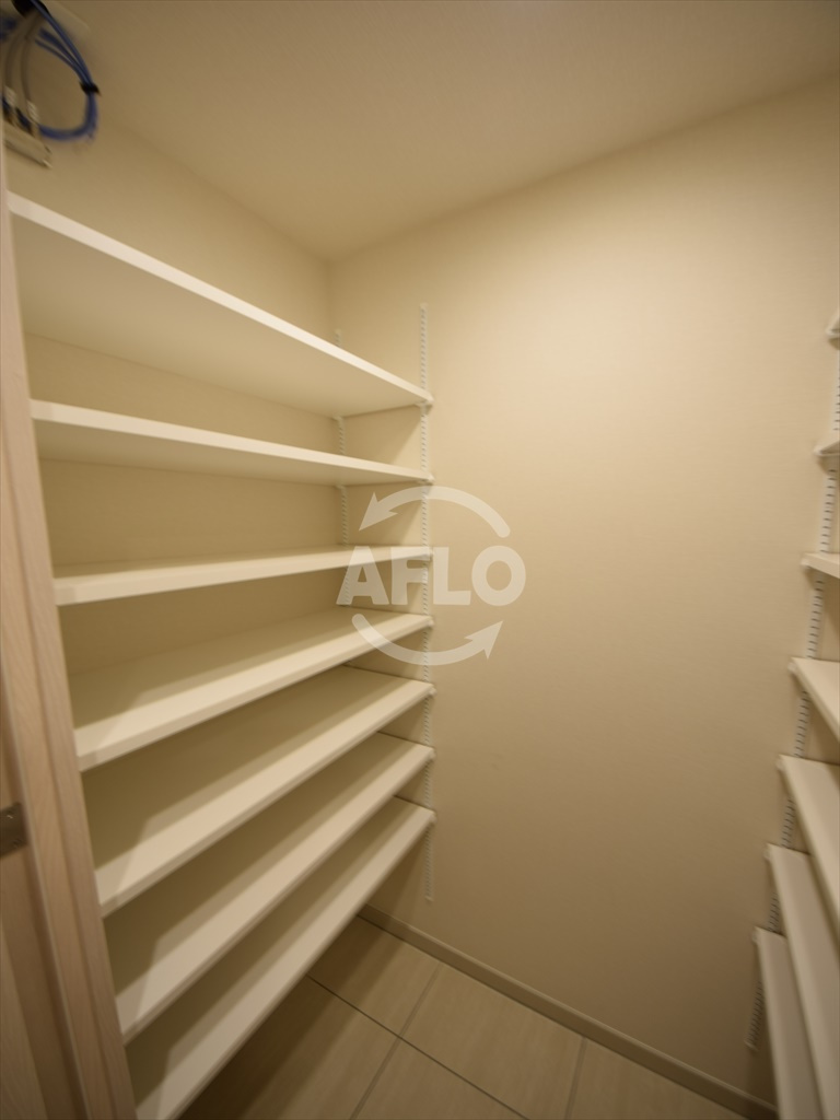OPUS RESIDENCE SHINSAIBASHI SOUTHの収納|OPUS RESIDENCE SHINSAIBASHI SOUTH　シューズボックス