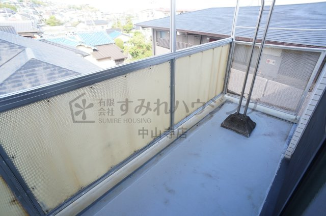 メゾンド中山のバルコニー