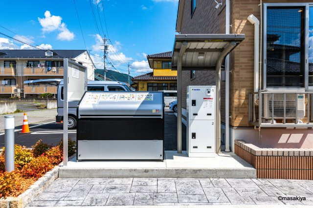 ルシエールのその他共用部分|写真は同じ建築会社の同タイプの物です。色、仕様は異なります。