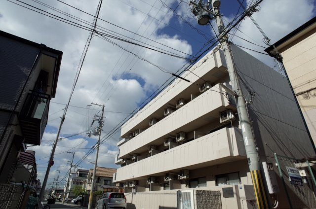 ハッピーコート甲南山手の外観