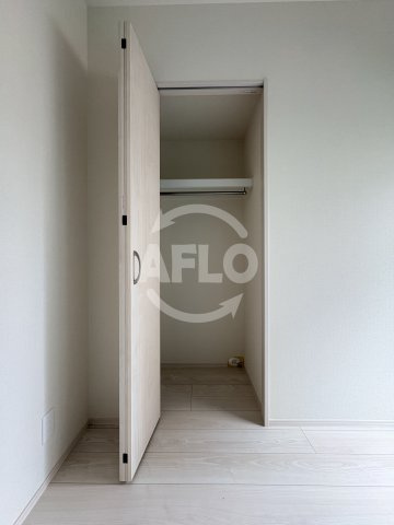 ハーモニーテラス平野西Ⅱの収納|ハーモニーテラス平野西Ⅱ　クローゼット