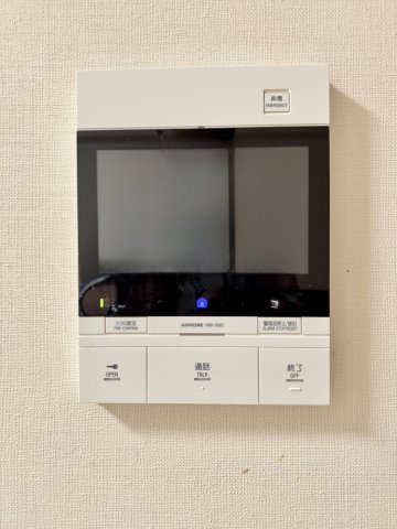 サーパス浜松駅前の防犯設備|大きなモニター付きインターホン！相手の顔が良く見えます！