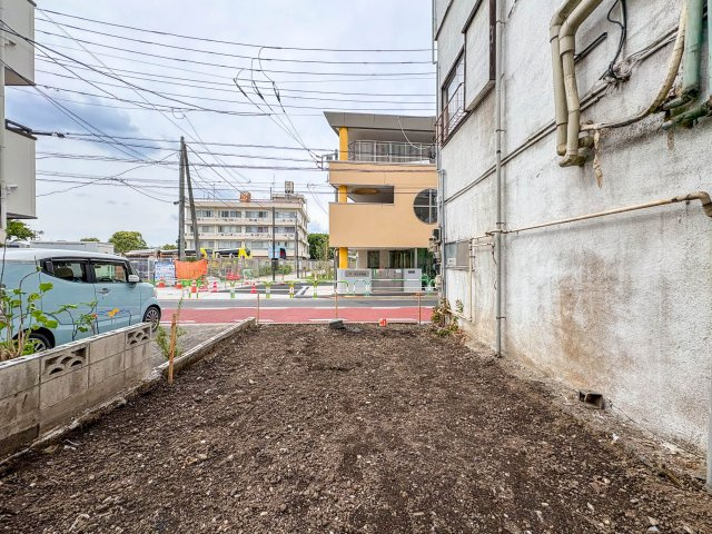 【前面道路含む現地写真】 | 滝野川3丁目売地 | 前面道路は広いですが交通量は少なめです。